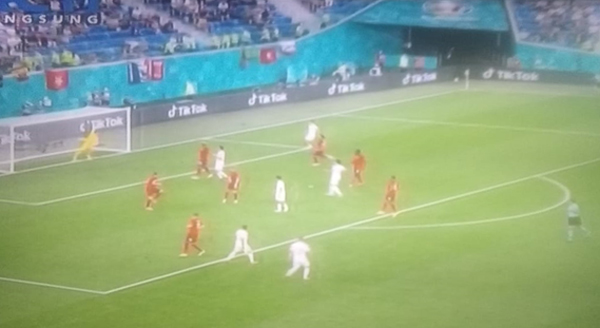 Pertandingan Swiss melawan Spanyol, babak perempat final, Jumat (2/7/2021). foto: siaran tv RCTI