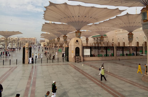 Suasana di salah satu sudut Kota Mekkah ketika ummat Islam berkunjung untuk melaksanakan ibadah haji maupun umroh. Foto: Rido