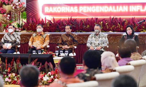 Presiden RI Jokowi memimpin Rakornas Pengendalian Inflasi, Kamis (18/8/2022)