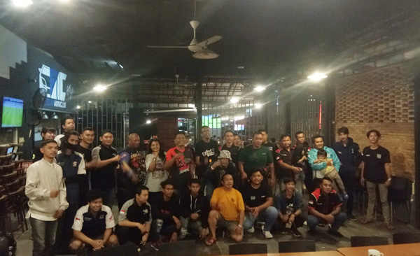 Rapat lanjutan Panitia MPTB IV bersama perwakilan dari klub Bikers Kalimantan Barat, Minggu (16/10/2022) di LCC Kafe.