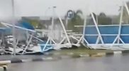 Atap kanopi untuk sarana pejalan kaki di areal bandara Supadio ambruk dihantam angin puting beliung, Jumat (18/11/2022) siang