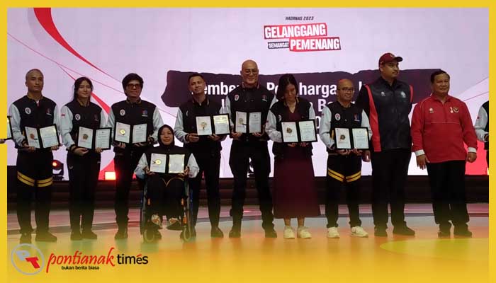 Wahdina, atlet para renang Kalbar yang mendapatkan penghargaan di acara puncak Haornas ke-40, di Jakarta Internasional Velodrome.