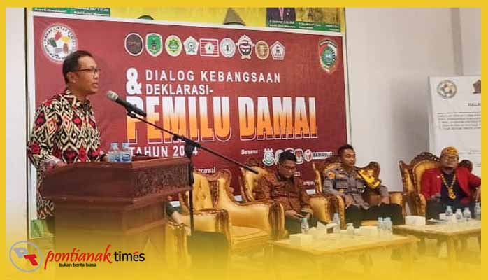Hermawansyah menjadi narasumber dalam Dialog Kebangsaan dan Deklarasi Pemilu Damai 2024 di Rumah Adat Melayu Mempawah, Sabtu (18/11/2023)