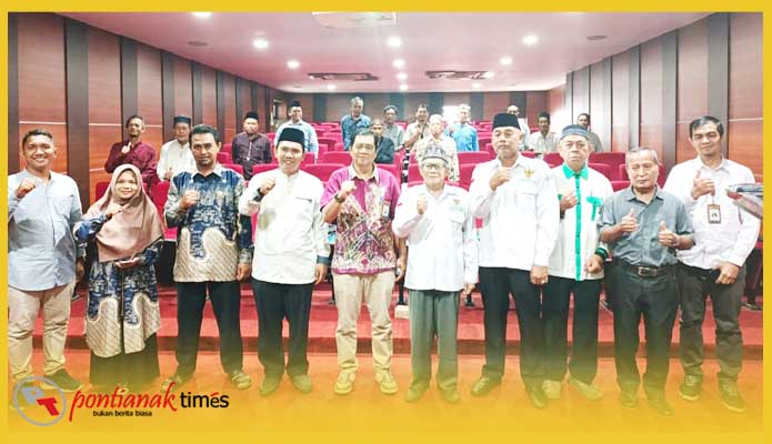 Direktur dan Dosesn Poltesa bersama Pengurus Baznas Kabupaten Sambas dan Pengurus UPZ Masjid Wilayah Kecamatan Sambas, Rabu (20/8/2025) usai pelatihan.