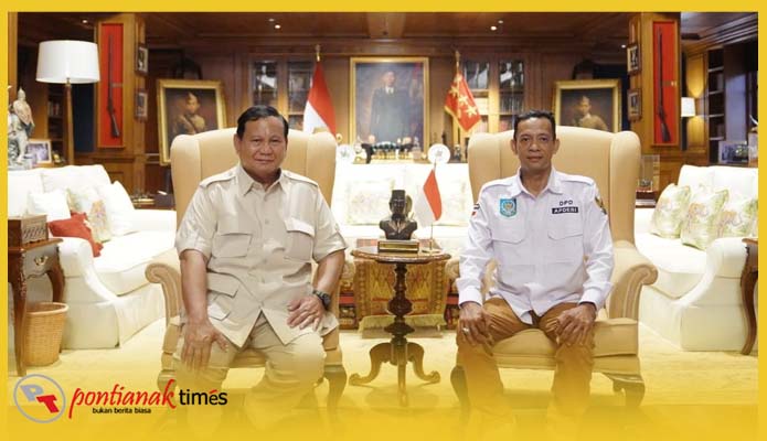 Ketua DPD APDESI Provinsi Kalimanta Barat, Mahyus saat bertemu Presiden RI Prabowo Subianto.