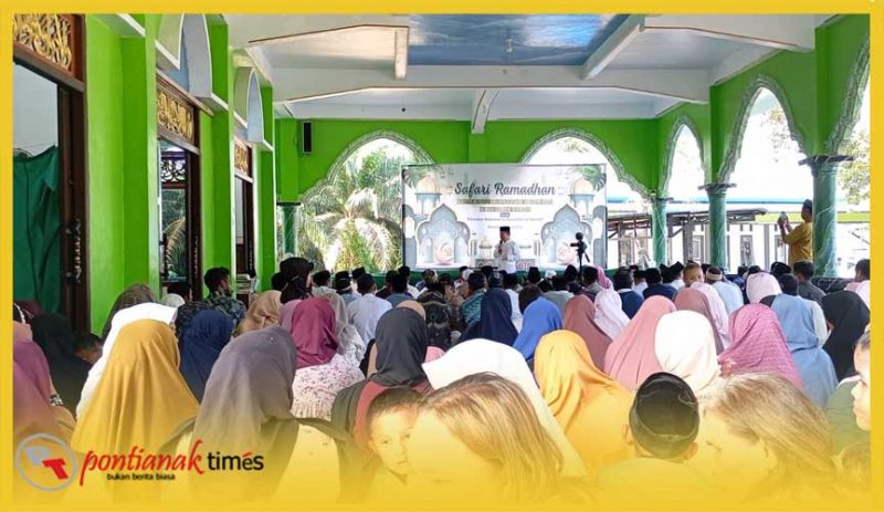 Bupati Sambas, H Satono mengakhiri rangkaian kegiatan Safari Ramadan 1447 H. Agenda penutupan ini dilaksanakan di Masjid Nurul Iman, Desa Mensade, Kecamatan Subah, Kamis (12/3/2026).
