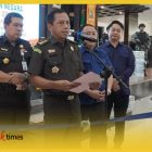 Asisten Tindak Pidana Khusus (Aspidsus) Kejati Kalbar, Siju dalam konferensi pers, Kamis (16/4/2026) di Aula Bahruddin Lopa Kejati Kalbar. 