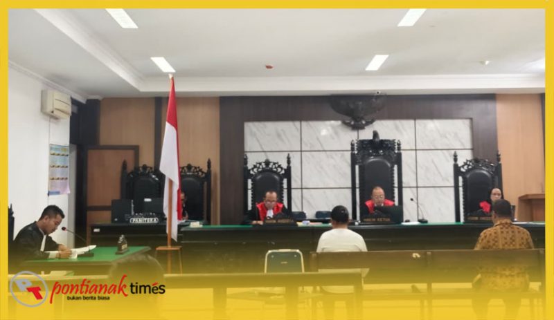 JPU Kejari Sumba Timur menuntut Sacarias Lenggu alias Saca dan Sedelti Remi alias Delti dalam sidang di PN Tipikor Kupang.