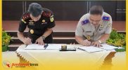 Kajati Kalbar Emilwan Ridwan dan Kepala BPN Provinsi Kalbar Mujahidin Maruf menandatangani perjanjian kerjasama, Selasa (5/5/2026)