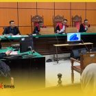 Proses persidangan perdana dugaan korupsi Dana Hibah Mujahidin Kalbar, Selasa (2/6/2026) di Pengadilan Tindak Pidana Korupsi (Tipikor) Pontianak.