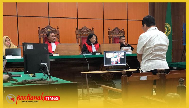 Deti-detik Askiman saat diputuska tidak bersalah oleh Majelis Hakim PN Tipikor Pontianak.