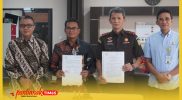 Kepala Kejaksaan Tinggi Kalimantan Barat Dr. Emilwan Ridwan bersama General Manager PT Pelabuhan Indonesia (Persero) Regional 2 Kalimantan Barat Yanto di Kantor Kejati Kalbar, Pontianak.