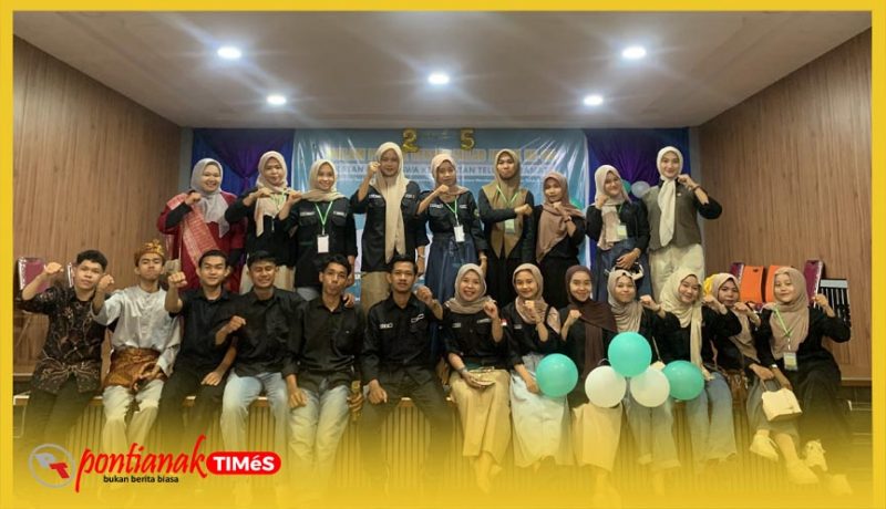 Pengurus dan anggota Ikatan Mahasiswa Kecamatan Teluk Keramat (PB IMTEK). 