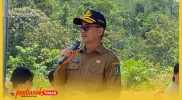 Sekretaris Daerah Kabupaten Bengkayang, Yustianus, yang mewakili Bupati Sebastianus Darwis, pada peletakan batu pertama pembangunan, Senin (20/7/2026).
