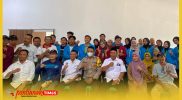 Aparatur Pemdes Sungai Batang Mempawah bersama masyarakat dan mahasiswa KKL IAIN Pontianak usai rapat HUT RI 81.
