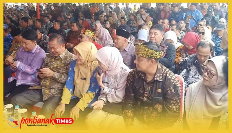 Para tamu undangan yang menghadiri soft launcing reaktivasi Pos Lintas Batas (PLB) Temajuk, Kabupaten Sambas, dengan Teluk Melano, Sarawak, Malaysia, Jumat (21/8/2026).