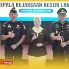 Kepala Kejaksaan Tinggi Kalimantan Barat Dr. Emilwan Ridwan melantik dan mengambil sumpah jabatan Sugito, S.H. sebagai Asisten Pemulihan Aset Kejati Kalbar dan Asep Sunarsa, S.H., M.H. sebagai Kepala Kejaksaan Negeri Landak, Kamis (20/8/2026).