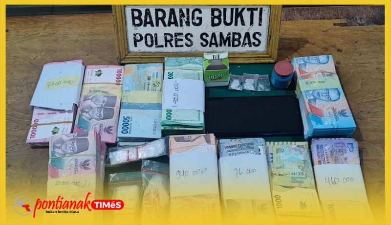 Barang bukti tiga paket sabu 2,56 gram dan uang tunai sekitar Rp51,3 juta yang diamanakan dari penangkapa RA.