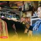 Pemilik Galeri Sintang, Sumjulia memperlihatkan produk tenu ikat yang mendapat bantuan dari Bank Kalbar.