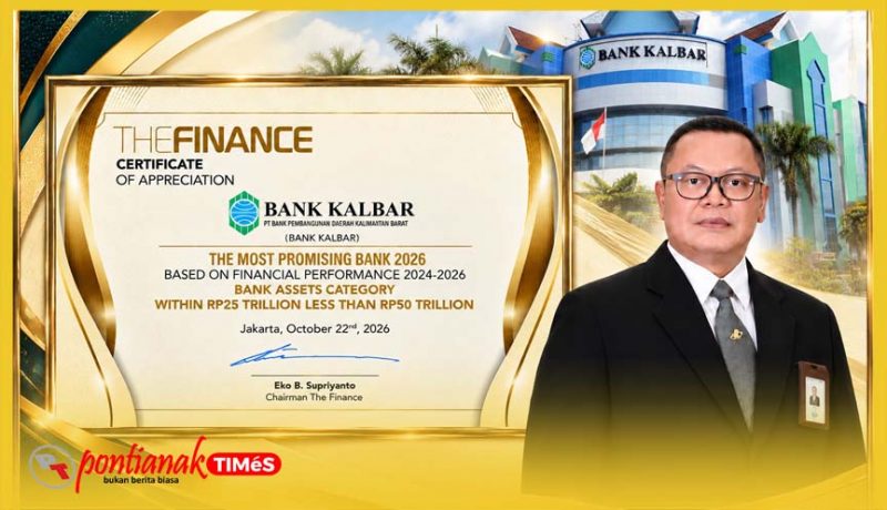 The Finance Executive Forum & Penganugerahan Top 20 Financial Institution Awards 2026 dan inzet Dirut Bank Kalbar, Rokidi. 